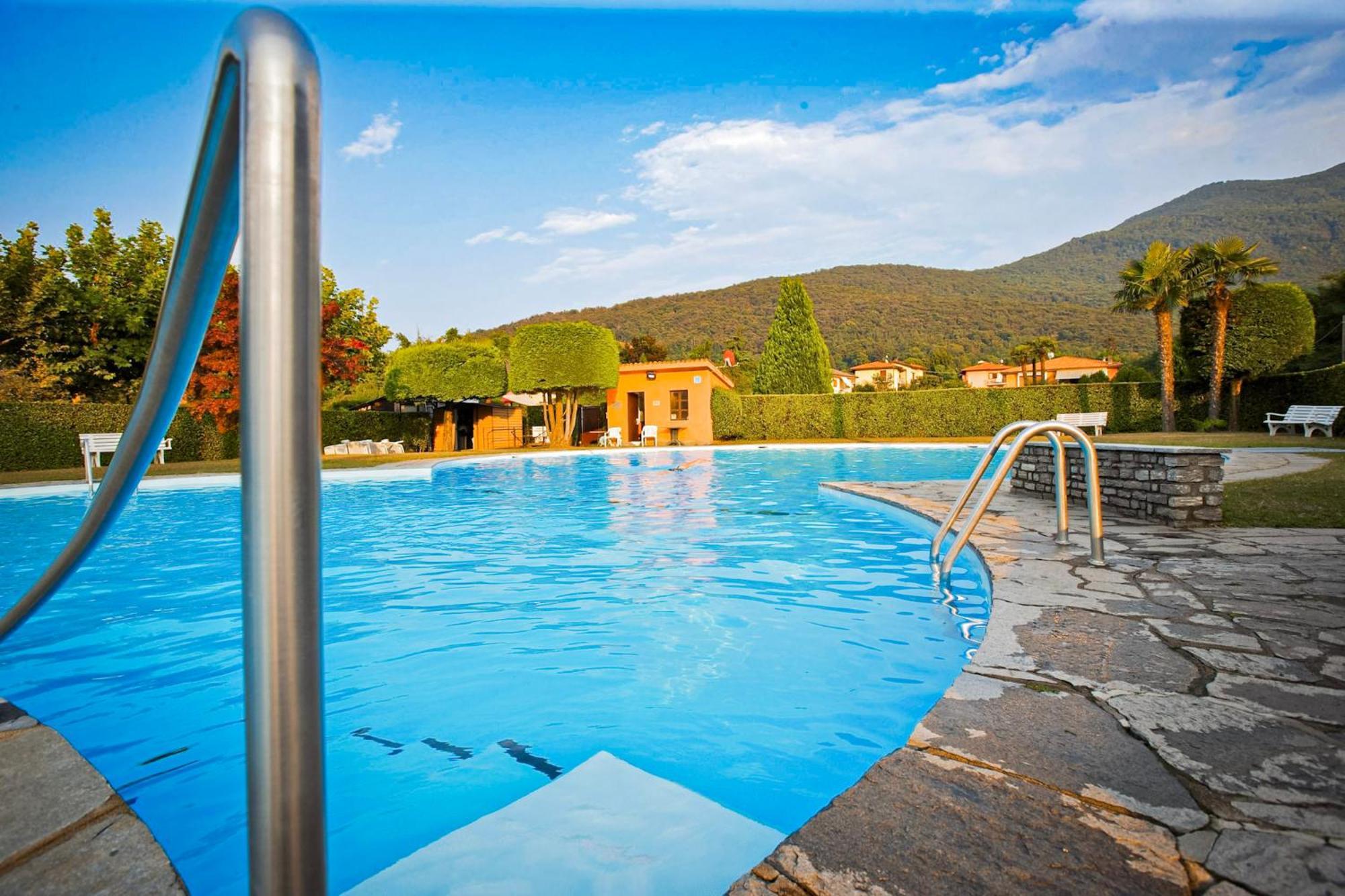 Parco Belmonte: Vista Fantastica Apartment Brezzo Luaran gambar