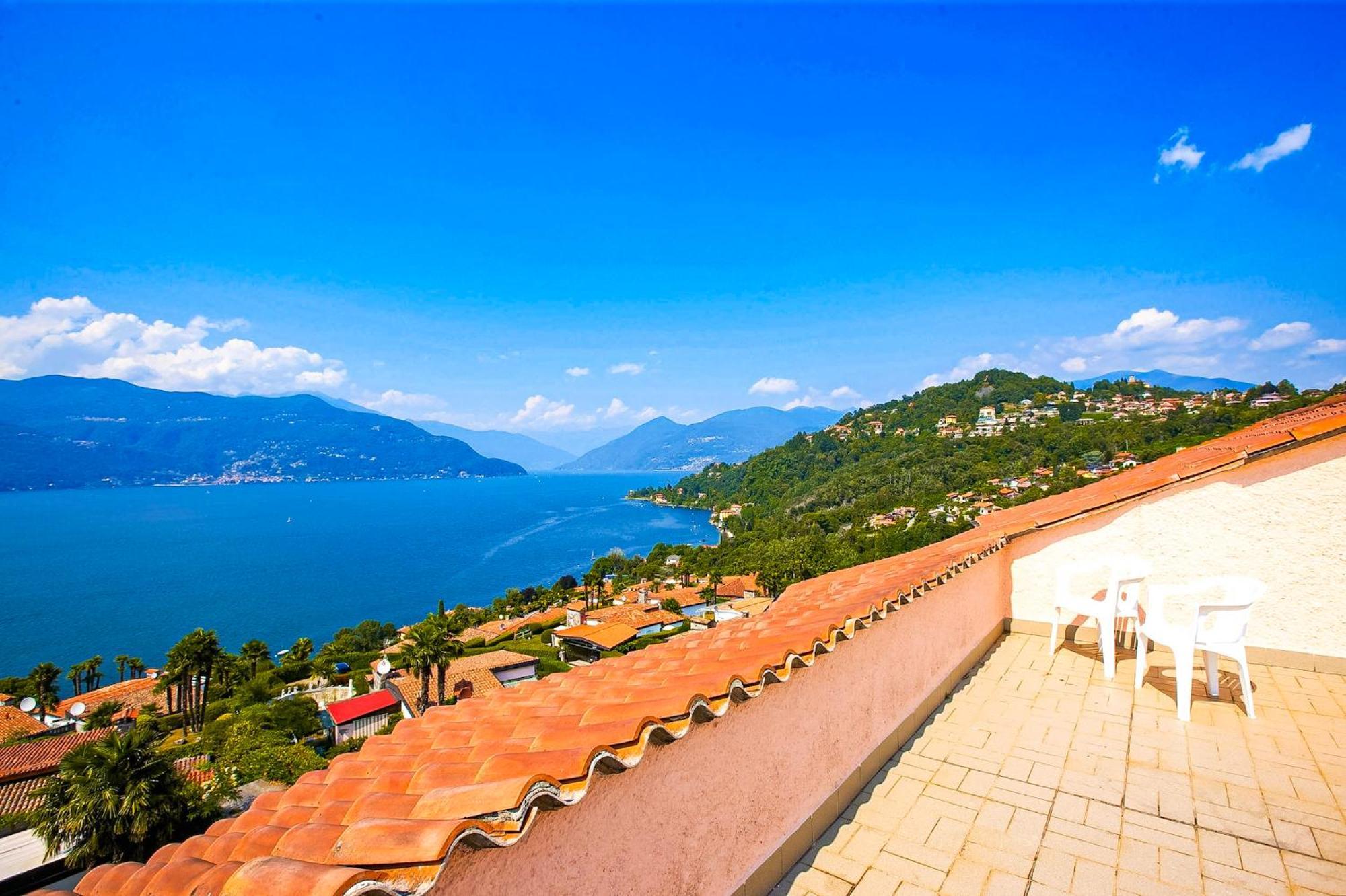 Parco Belmonte: Vista Fantastica Apartment Brezzo Luaran gambar