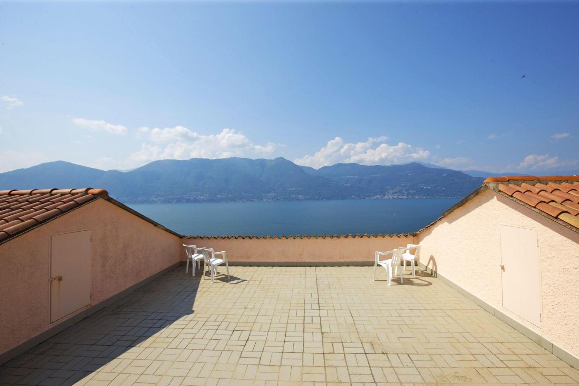 Parco Belmonte: Vista Fantastica Apartment Brezzo Luaran gambar