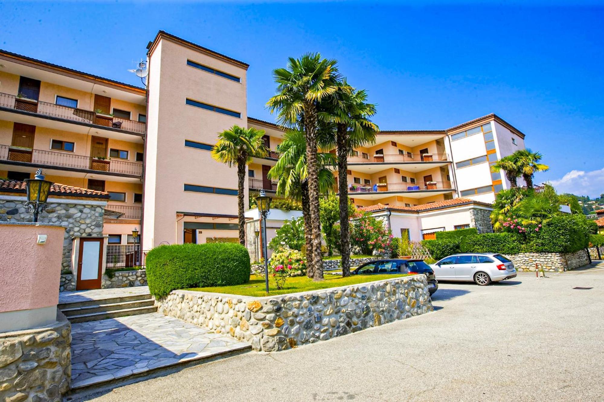 Parco Belmonte: Vista Fantastica Apartment Brezzo Luaran gambar