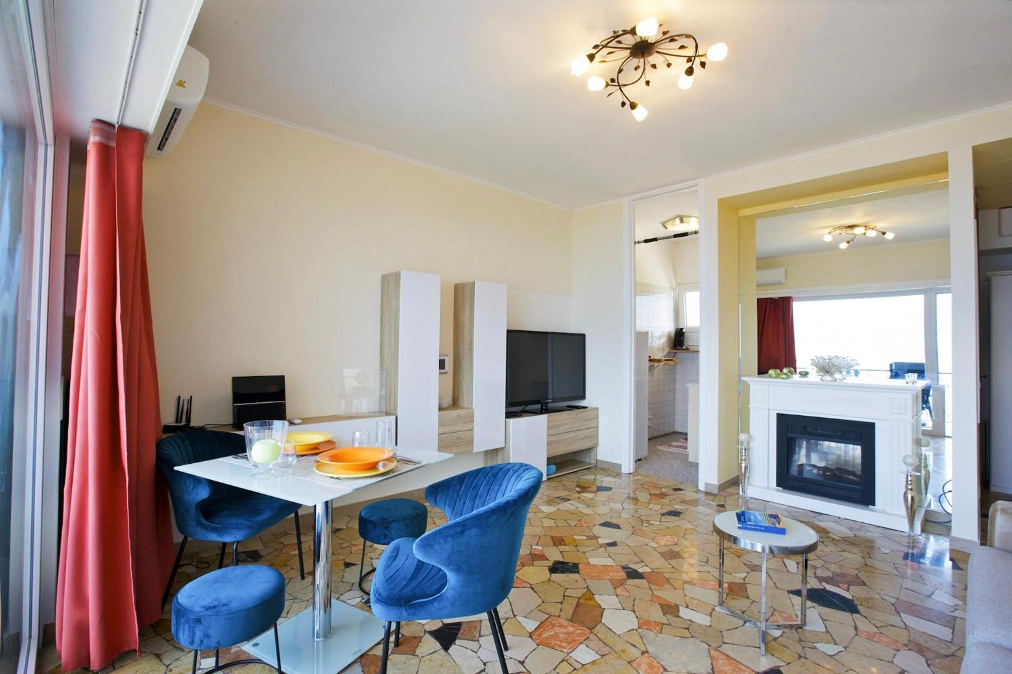 Parco Belmonte: Vista Fantastica Apartment Brezzo Luaran gambar