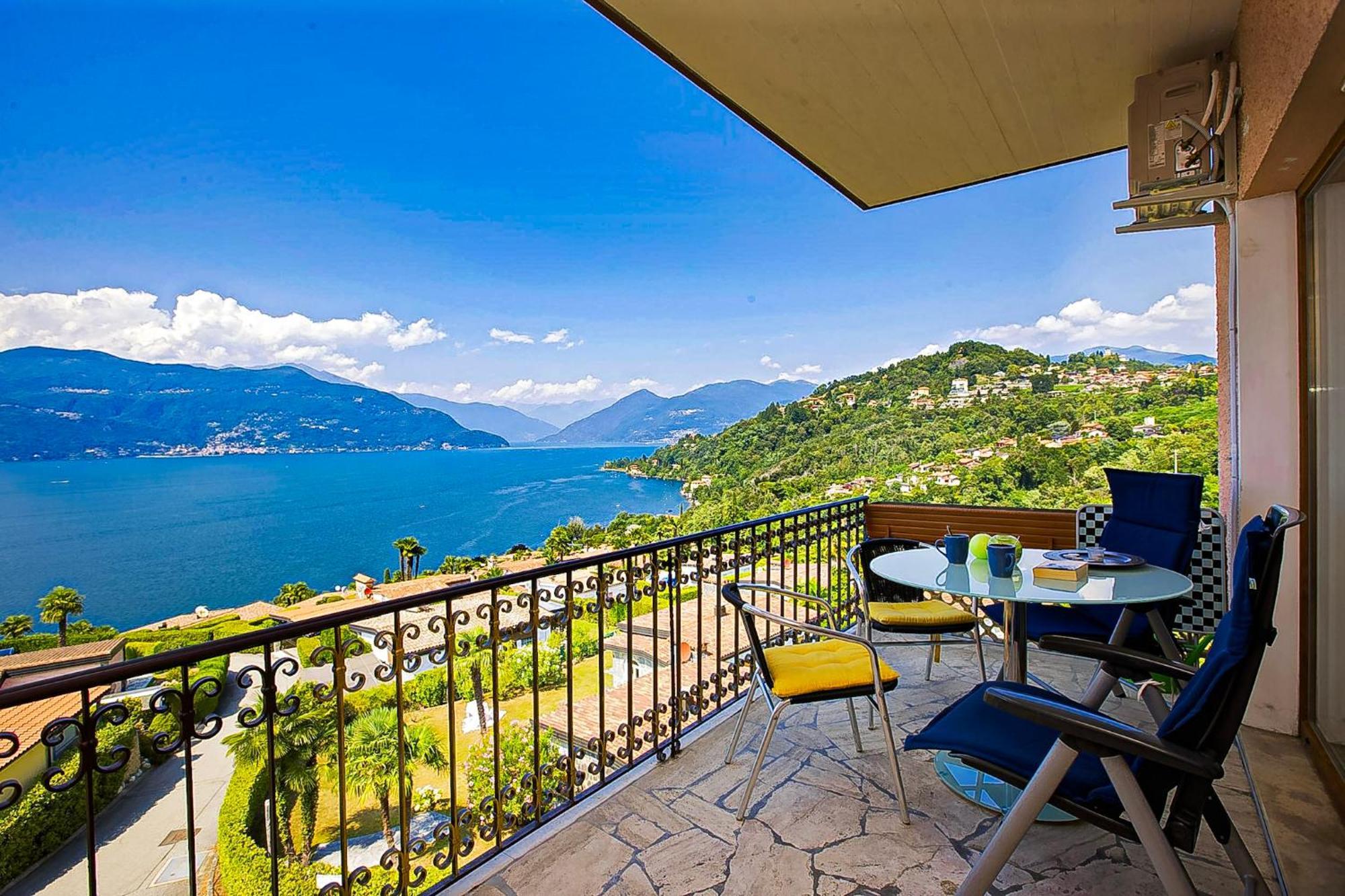 Parco Belmonte: Vista Fantastica Apartment Brezzo Luaran gambar